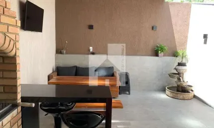 Belíssima Casa Recém Reformada à venda 2 Dormitórios no Condomínio Verdana ,  Chácara Planalto, Jun