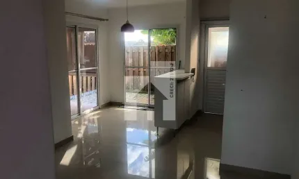 Casa térrea com 3 dormitórios (1 suíte) à Venda, 70m² - Condomínio Casas da Toscana - Medeiros, Jun