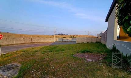 Terreno à Venda em Condomínio Fechado - 375 m² - Caçapava