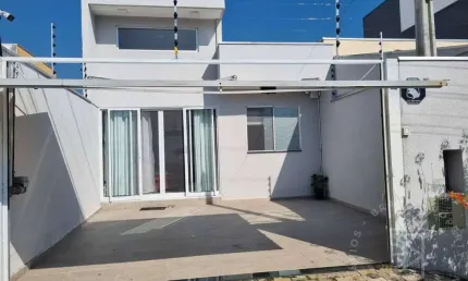 Casa nova com 3 quartos, móveis planejados, 87m² Região Leste SJC