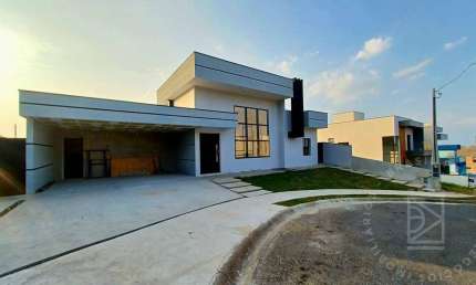 Casa Térrea em condomínio fechado, 3 suítes, 318m² em Caçapava.