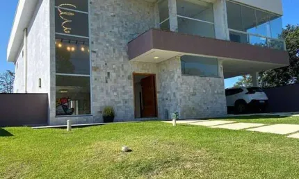 Sobrado com 5 suítes no Recanto Santa Barbara - Jambeiro