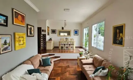 Sobrado com 4 Dormitórios sendo 2 Suítes, 185m² no Altos da Serra-Urbanova