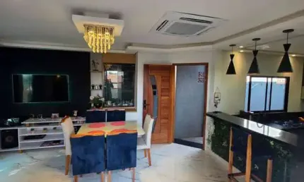 Casa à Venda 3 Quartos, 1 Suíte, 180 m², 3 Banheiros, Jd. das Indústrias