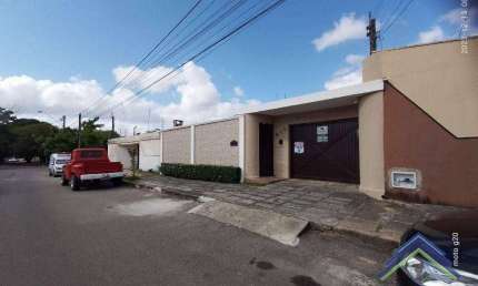 Casa com 3 dormitórios à venda, 185 m² por R$ 690.000,00 - Edson Queiroz - Fortaleza/CE