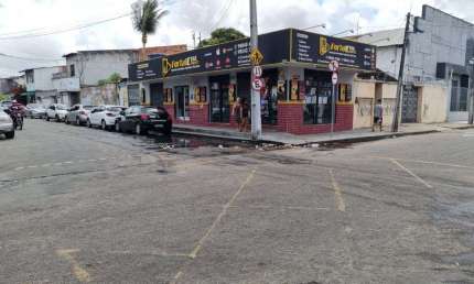 Casa com 3 dormitórios à venda, 195 m² por R$ 1.000.000,00 - Antônio Bezerra - Fortaleza/CE