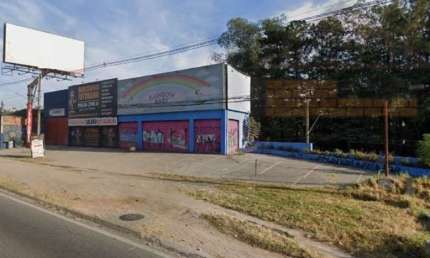 Salão Comercial na Cidade Intercap, Taboão da Serra-SP: 2 Banheiros, 5 Vagas de Garagem e 120m² de Área!