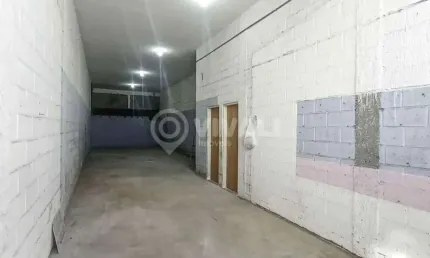 Sala comercial para alugar na Rua Campos Salles, Centro, Itatiba, 90 m2 por R$ 3.000