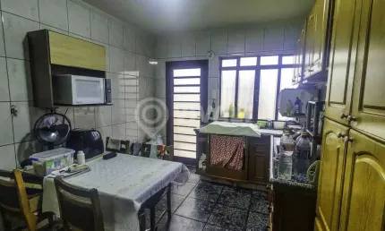 Casa com 2 quartos à venda na Rua Holanda, Jardim das Nações, Itatiba, 113 m2 por R$ 299.000