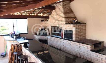 Casa com 3 quartos à venda na Rua Carlos Fosuzzi, Villaggio Fosuzzi, Itatiba, 250 m2 por R$ 650.000