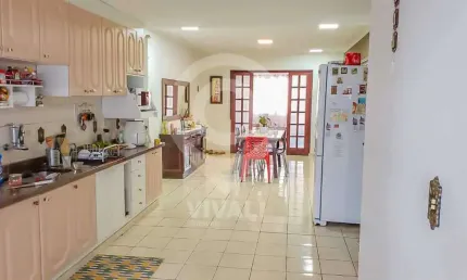 Casa com 3 quartos à venda na Rua Municipal, Vila Brasileira, Itatiba, 312 m2 por R$ 749.000
