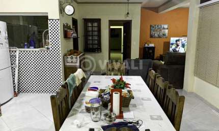 Casa com 3 quartos à venda na Rua Verginio Belgini, Loteamento Santo Antônio, Itatiba, 252 m2 por R$ 950.000