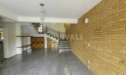 Casa com 3 quartos à venda na Rua Brasil, Vila Brasileira, Itatiba, 262 m2 por R$ 900.000