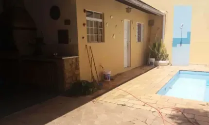 Casa com 5 quartos para alugar na Rua Armando Gianini, Jardim México, Itatiba, 288 m2 por R$ 5.000