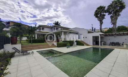 Casa em condomínio fechado com 3 quartos à venda na Avenida Maria Thereza da Costa Naufal, Parque das Laranjeiras, Itatiba, 280 m2 por R$ 2.550.000