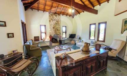 Casa em condomínio fechado com 4 quartos à venda na Rodovia Alkindar Monteiro Junqueira, Capela do Barreiro, Itatiba, 250 m2 por R$ 1.300.000