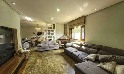 Casa em condomínio fechado com 4 quartos para alugar na Avenida Senador Paulo Abreu, Jardim Santa Rosa, Itatiba, 498 m2 por R$ 9.500