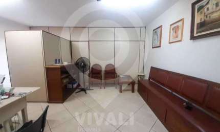 Sala comercial com 1 sala para alugar na Rua Benjamin Constant, Centro, Itatiba, 66 m2 por R$ 2.000