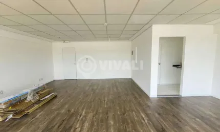 Sala comercial à venda na Rua Crescêncio da Silveira Pupo, Vila Cassaro, Itatiba, 55 m2 por R$ 380.000