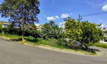 Terreno à venda na Rua Bento Franco de Camargo, Nova Itatiba, Itatiba, 423 m2 por R$ 235.000