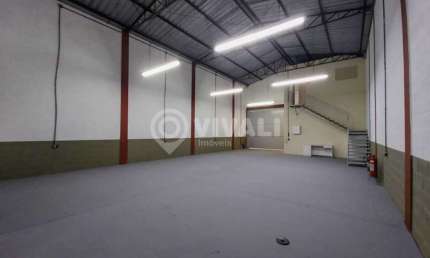 Barracão / Galpão / Depósito com 1 sala para alugar na Rua João Atílio Franzini, Loteamento Parque Empresarial Adelelmo Corradini, Itatiba, 200 m2 por R$ 5.000