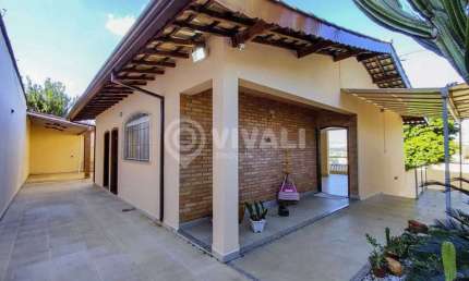 Casa com 5 quartos à venda na Rua Atílio Lanfranchi, Vila Bela Vista, Itatiba, 297 m2 por R$ 1.300.000