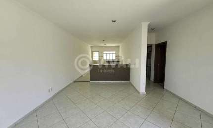 Casa com 2 quartos para alugar na Rua Therezinha do Menino Jesus Soares Rinco Felício, Loteamento Itatiba Park, Itatiba, 120 m2 por R$ 2.400