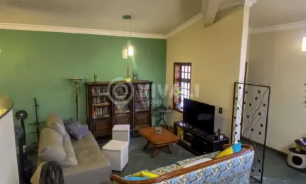 Casa com 3 quartos à venda na Rua Ranulfo Pinheiro de Lima, Vila Penteado, Itatiba, 198 m2 por R$ 670.000