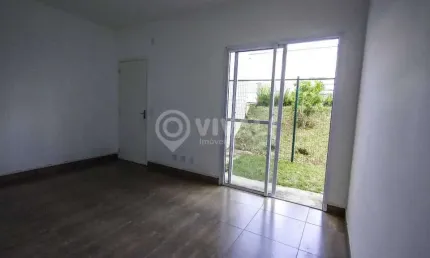 Casa em condomínio fechado com 2 quartos à venda na Rua José Soave, Jardim Ester, Itatiba, 57 m2 por R$ 335.000
