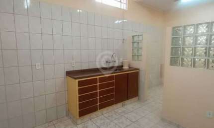 Ponto comercial com 3 salas para alugar na Rua Benjamin Constant, Centro, Itatiba por R$ 1.500