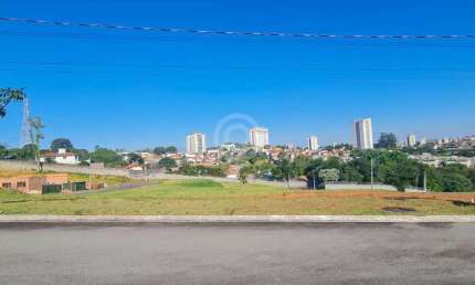 Terreno em condomínio fechado à venda na Avenida João Furtado Gouveia Sobrinho, Condominio Villagio Piu Verde, Itatiba, 518 m2 por R$ 298.000