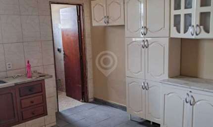 Casa com 2 quartos para alugar na Rua Ângelo Geromel, Parque Industrial San Francisco, Itatiba por R$ 1.600