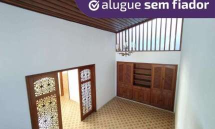 Casa com 3 quartos para alugar na Rua João Franco Penteado, Vila Penteado, Itatiba, 223 m2 por R$ 4.000