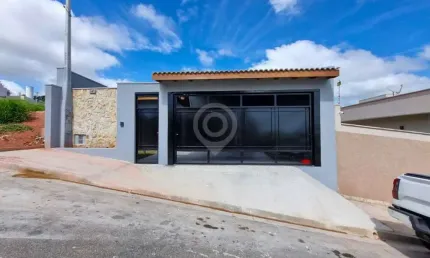 Casa com 3 quartos à venda na Rua Hélio José Pupo, Villaggio Fosuzzi, Itatiba, 148 m2 por R$ 755.000