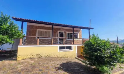 Casa com 3 quartos à venda na Rua Padre Salvador Castella, Vila Nova, Morungaba, 276 m2 por R$ 800.000