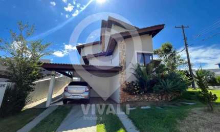 Casa em condomínio fechado com 4 quartos à venda na Avenida Maria Thereza da Costa Naufal, Condomínio Itatiba Country, Itatiba, 237 m2 por R$ 1.800.000
