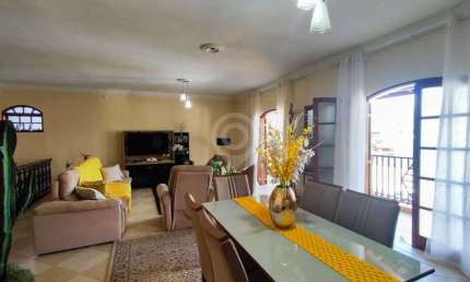 Casa em condomínio fechado com 3 quartos à venda na Rua Tito, Giardino D' Itália, Itatiba, 249 m2 por R$ 900.000
