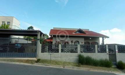 Casa em condomínio fechado com 4 quartos para alugar na Rua Ary Rosetto, Loteamento Jardim das Paineiras, Itatiba, 269 m2 por R$ 5.000