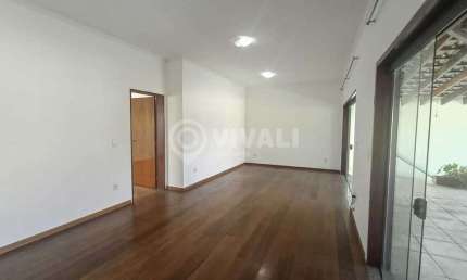 Casa com 4 quartos à venda na Rua Dorival Mantovani, Nova Itatiba, Itatiba, 311 m2 por R$ 990.000