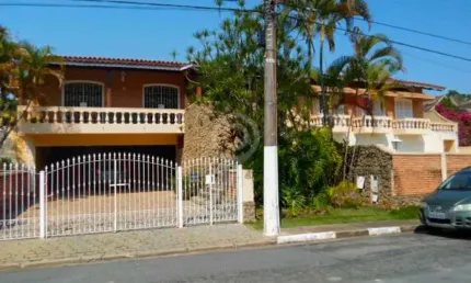 Casa com 5 quartos à venda na Rua Jacarandá, Vila Gardênia, Atibaia, 430 m2 por R$ 1.920.000