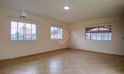 Casa com 5 quartos para alugar na Rua José Panzarin, Nova Itatiba, Itatiba, 180 m2 por R$ 5.000