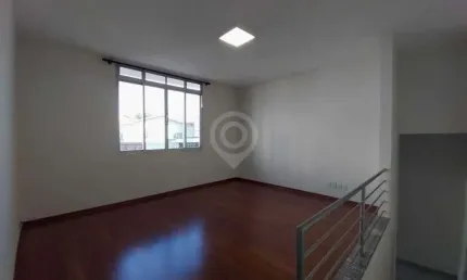 Casa com 3 quartos para alugar na Rua Galdino Gonçalves Dutra, Vila Mutton, Itatiba, 80 m2 por R$ 2.800