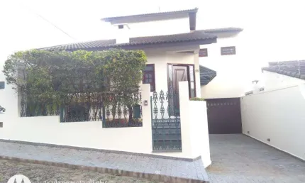 Casa com 3 quartos para alugar na rua benedita de souza pupo, novo cruzeiro, itatiba, 200 m2 por r$ 4.000