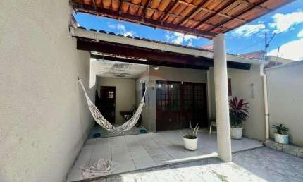 Casa com 3 quartos à venda na Rua Inês Dantas de Menezes, 145, Boa Vista Castelão, Fortaleza