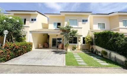 Excelente casa duplex no Condomínio Village Jardins