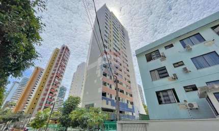 Apartamento a venda com 54 m2 por R$ 560.000,00 no Meireles / Condomínio do Edifício Saveiros.