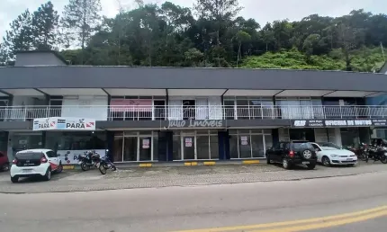 Sala comercial para alugar no Azambuja, Brusque 