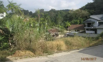 Terreno à venda no Jardim Maluche, Brusque 