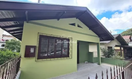 Casa com 2 quartos para alugar no Nova Brasília, Brusque 