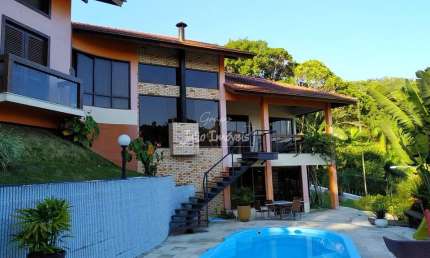 Casa com 3 quartos para alugar no Guarani, Brusque 
